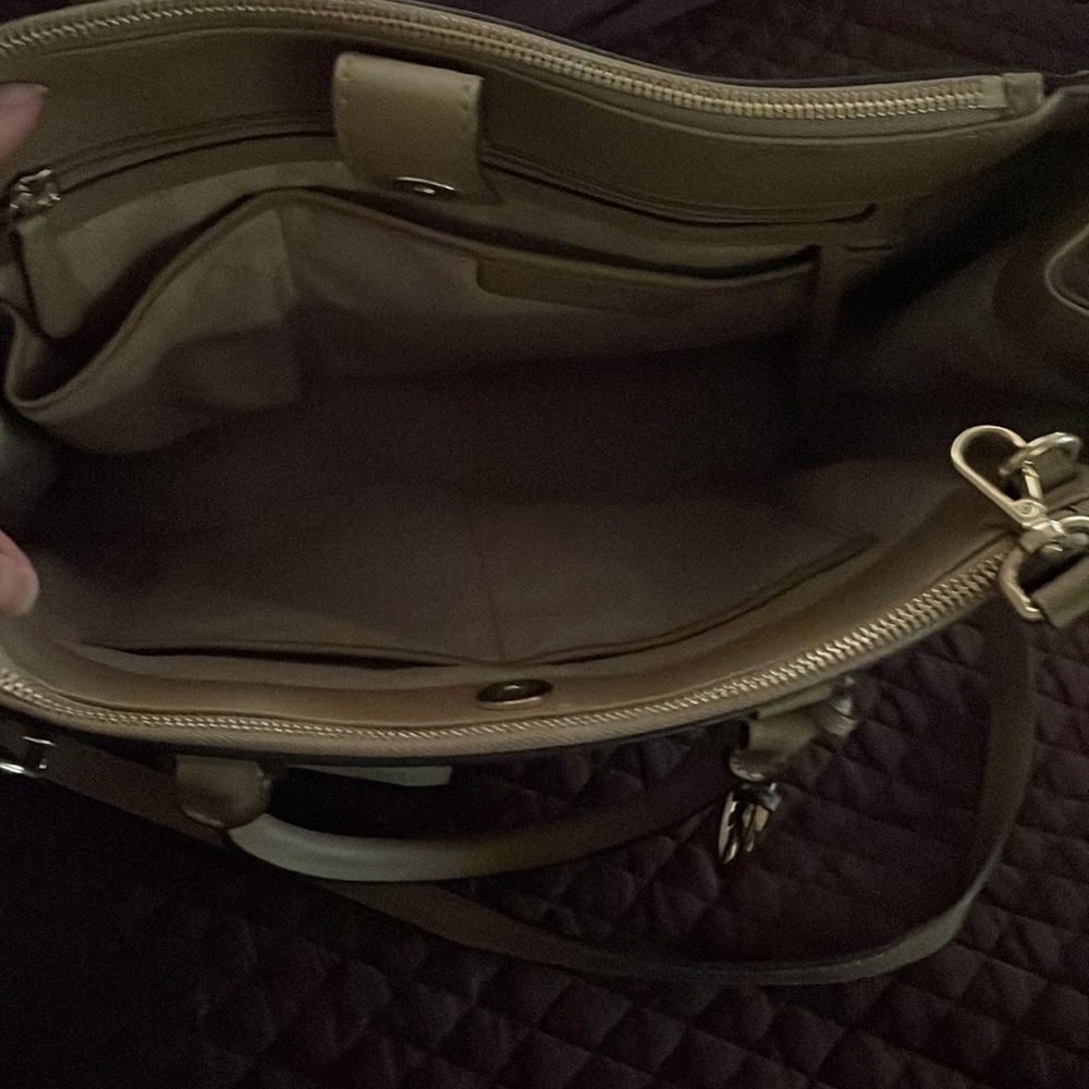 Mk crossbody - Picture 2 of 3